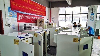 工業(yè)粉塵除塵器，執(zhí)信環(huán)保為工業(yè)加工提供高效除塵設(shè)備。